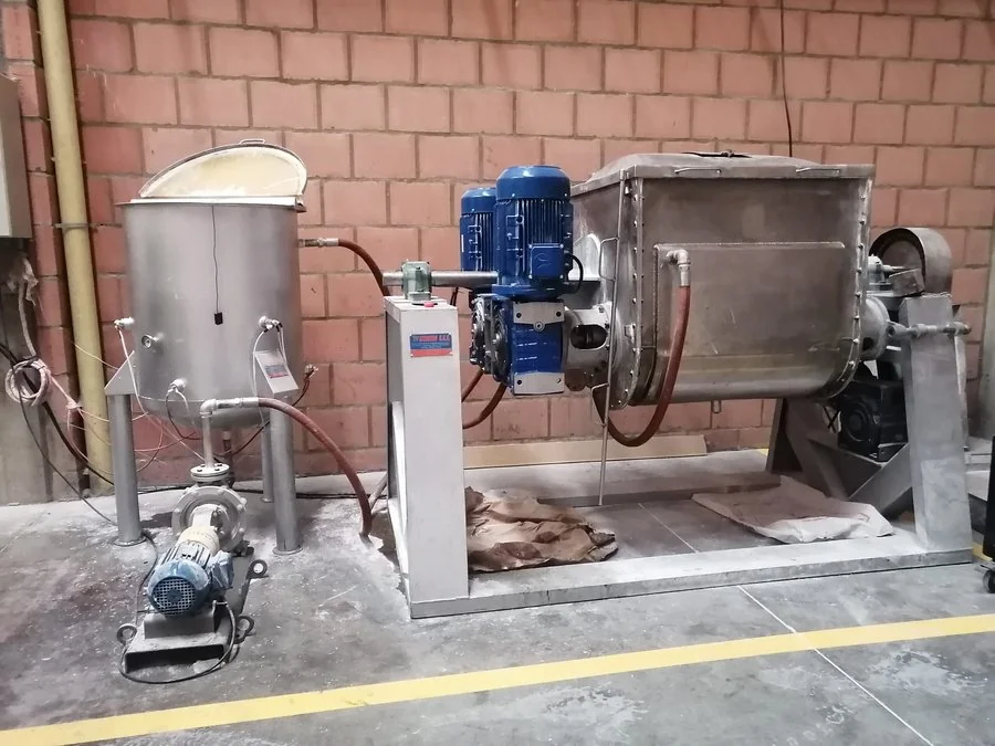 Planta de mezcla instalada en planta química